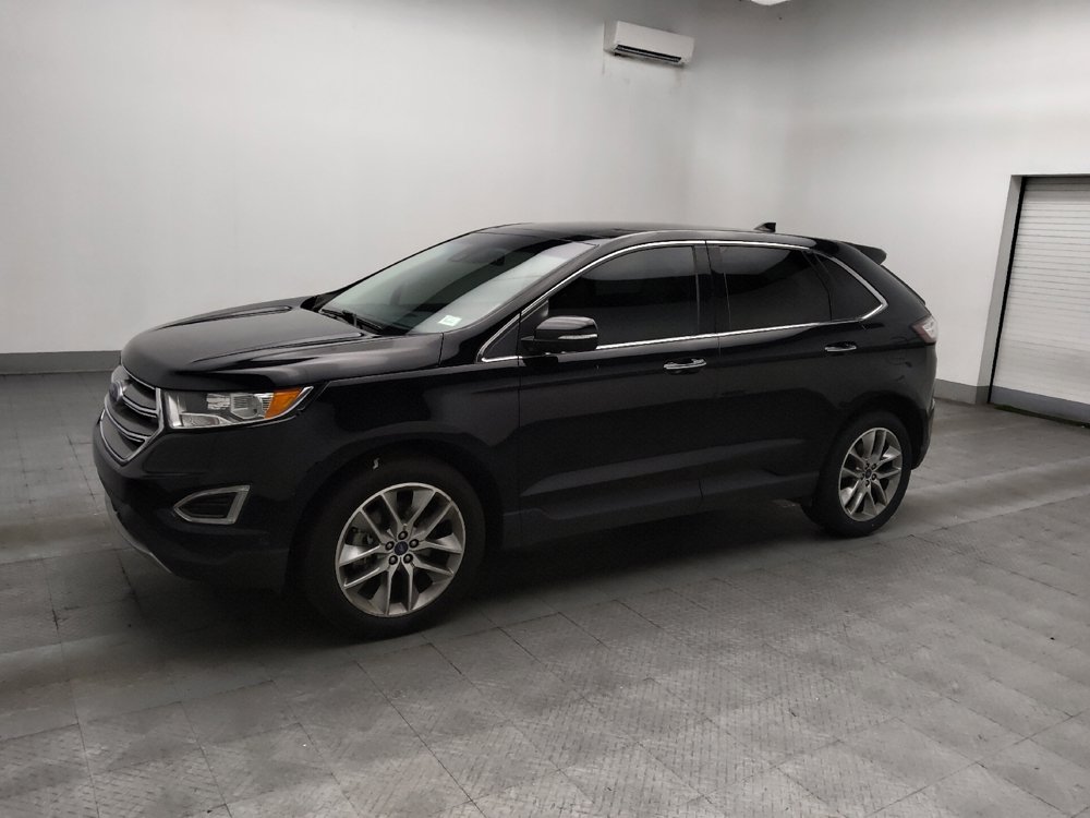 Used 2018 Ford Edge Titanium w/ Equipment Group 302A FWD image 2