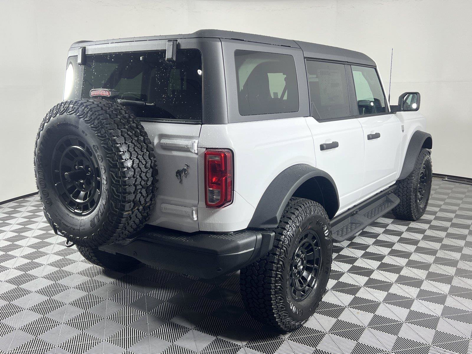 New 2026 Ford Bronco Big Bend w/ Black Diamond Package AWD/4WD image 6