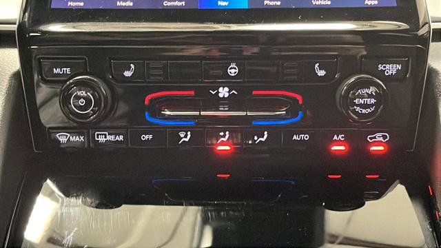 Used 2023 Jeep Grand Cherokee L Limited image 19