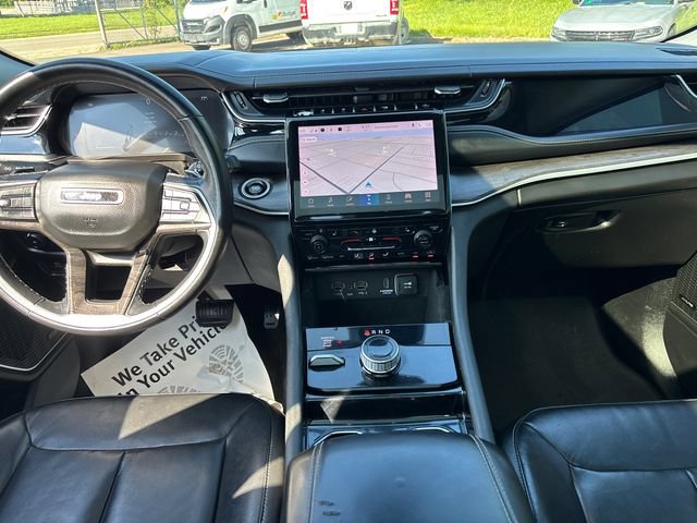 Used 2022 Jeep Grand Cherokee Limited AWD/4WD image 10