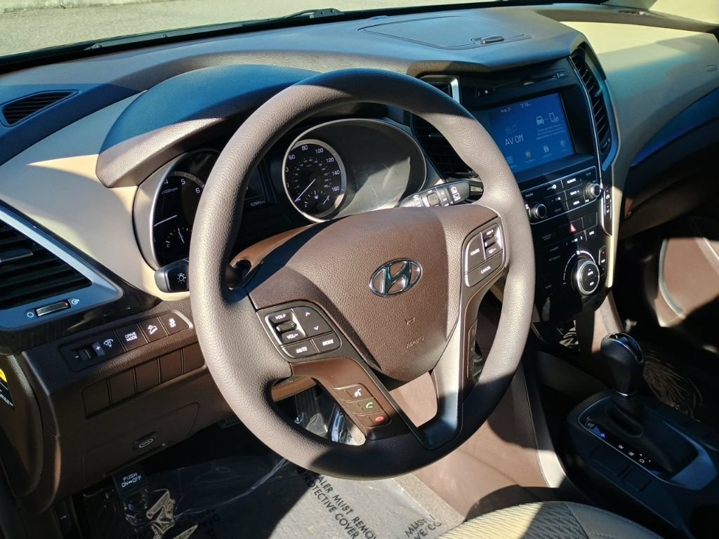 Used 2017 Hyundai Santa Fe Sport FWD image 11
