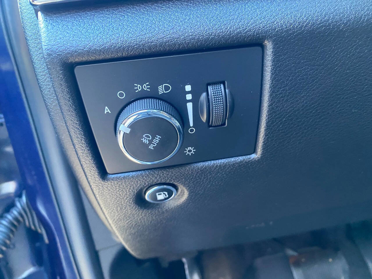 Used 2018 Jeep Grand Cherokee Summit w/ Skid Plate Group image 21