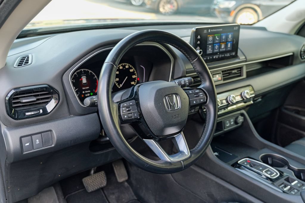Used 2025 Honda Pilot EX-L image 21