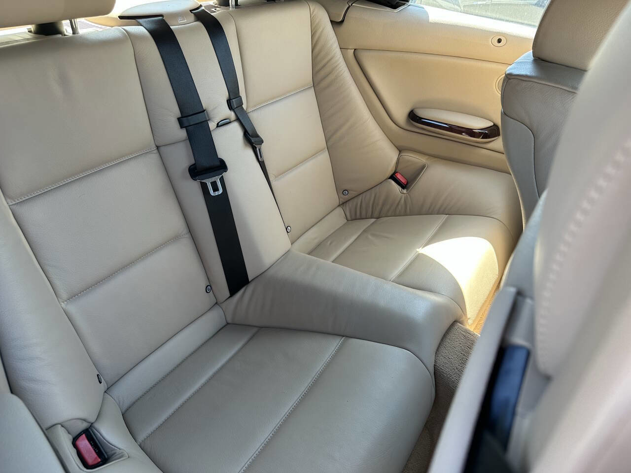Used 2004 BMW 330Ci Convertible RWD image 11