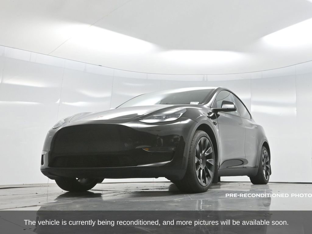 Used 2023 Tesla Model Y Long Range image 57