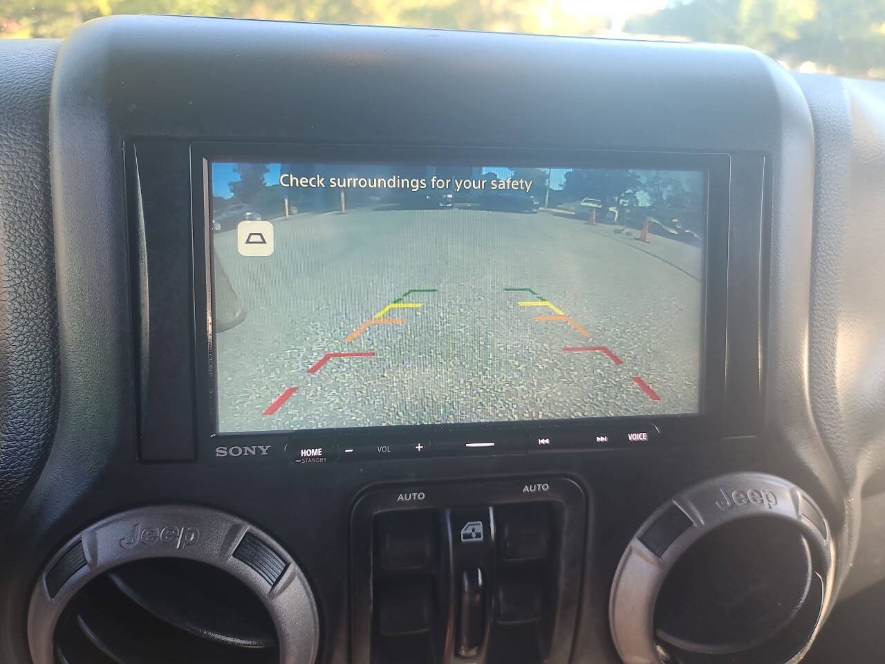 Used 2013 Jeep Wrangler Unlimited Sport AWD/4WD image 18