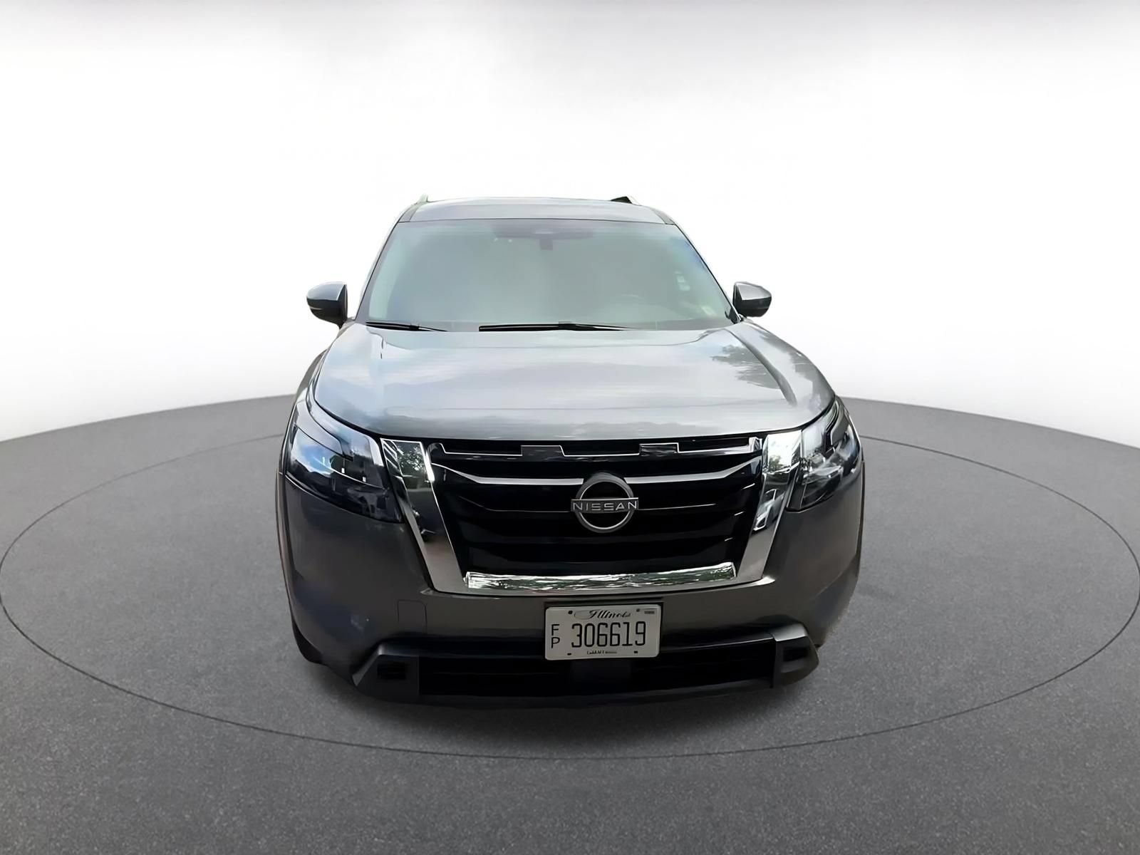 Used 2025 Nissan Pathfinder SV AWD/4WD image 3