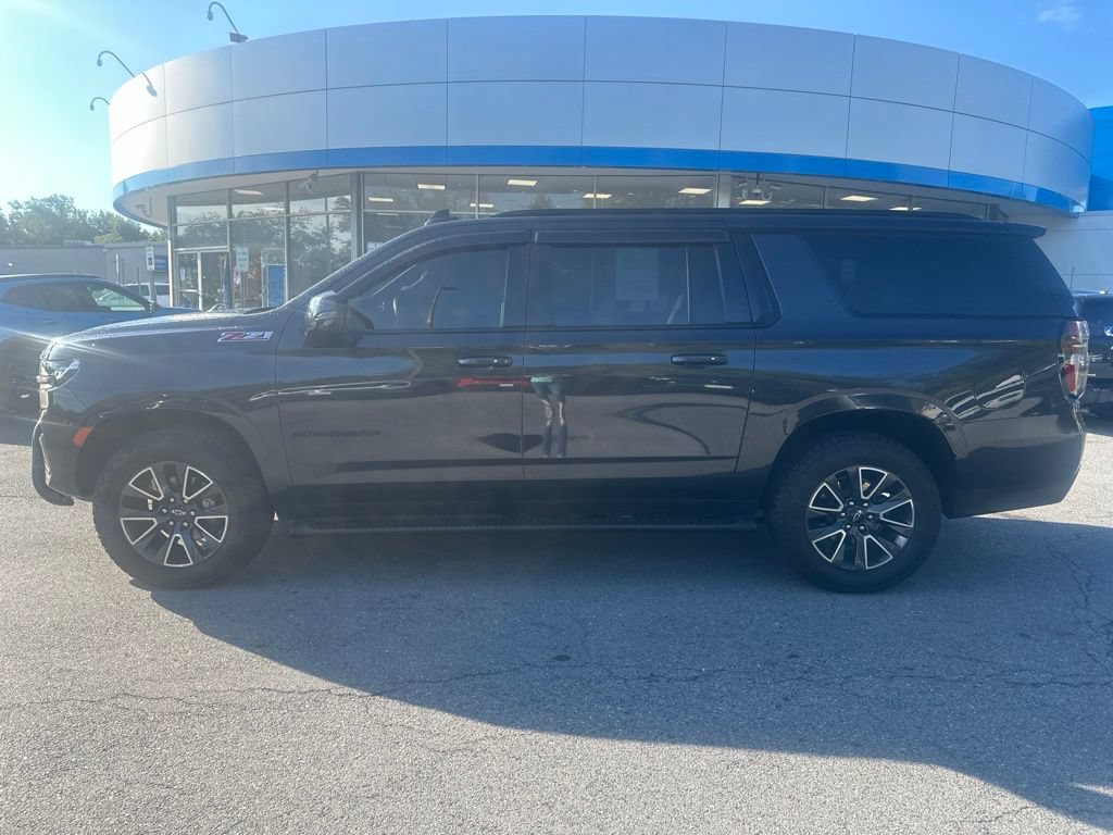 Used 2022 Chevrolet Suburban Z71 w/ Luxury Package AWD/4WD image 8