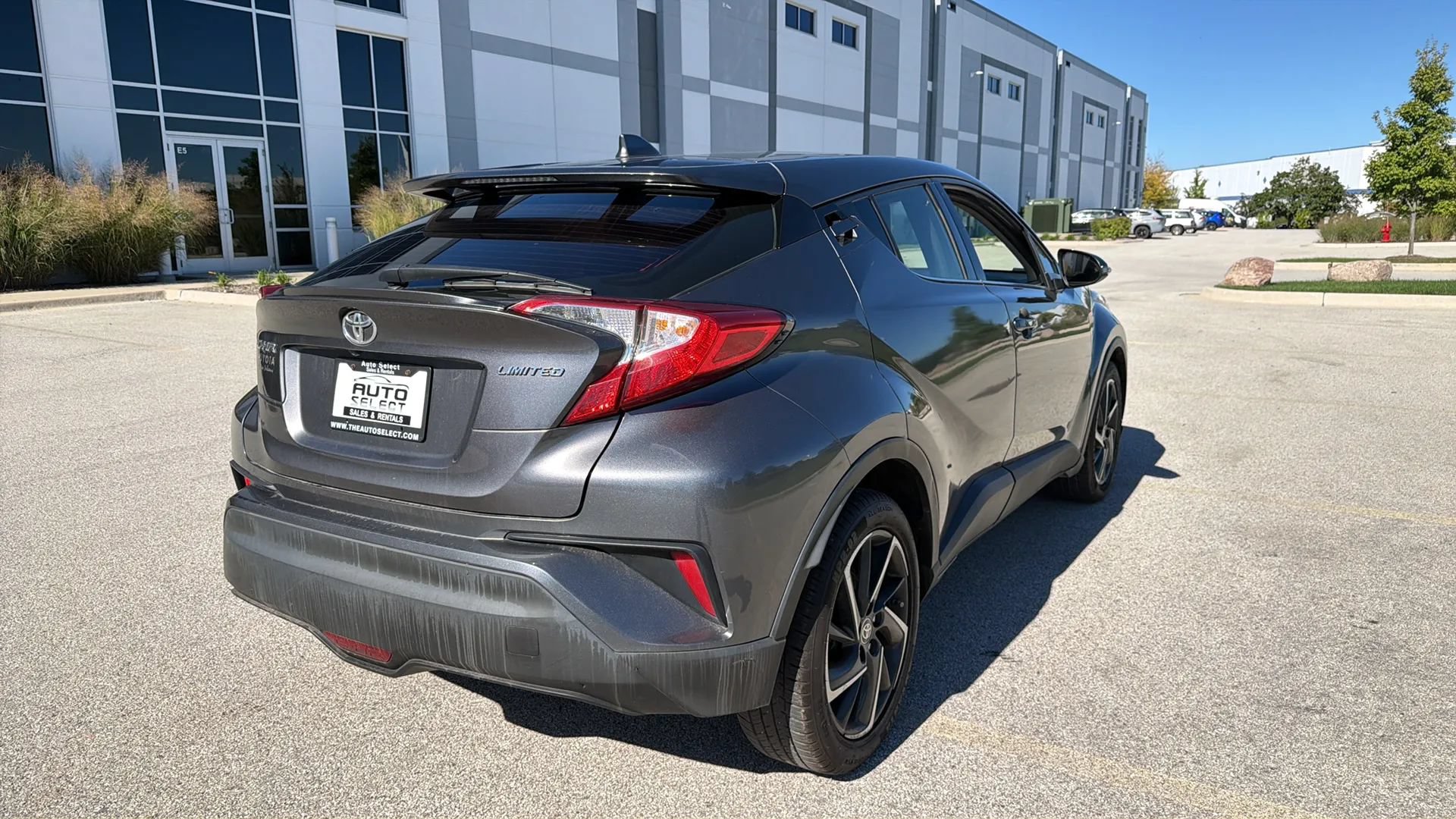 Used 2021 Toyota C-HR Limited FWD image 5