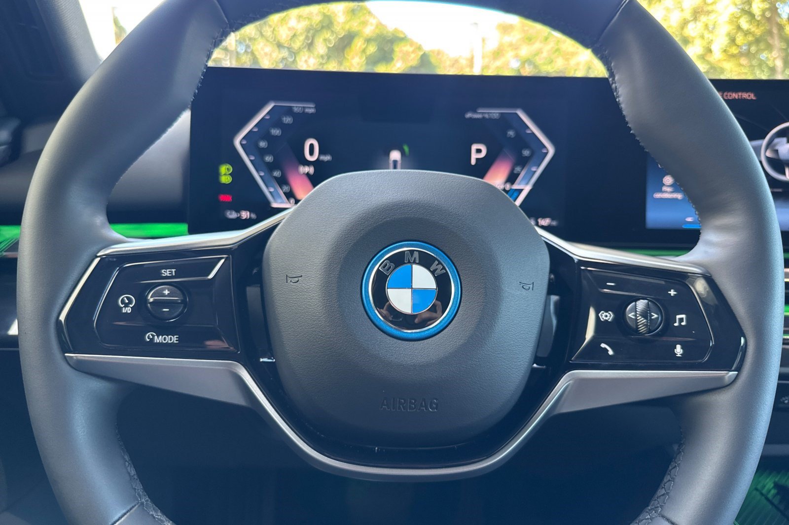 Used 2024 BMW i5 eDrive40i w/ Premium Package RWD image 30