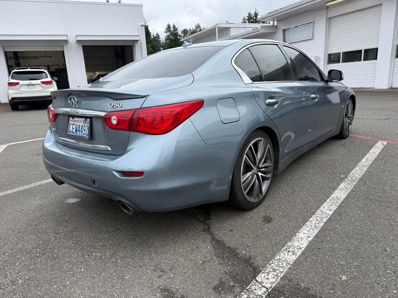 Used 2015 INFINITI Q50 Premium AWD/4WD image 3