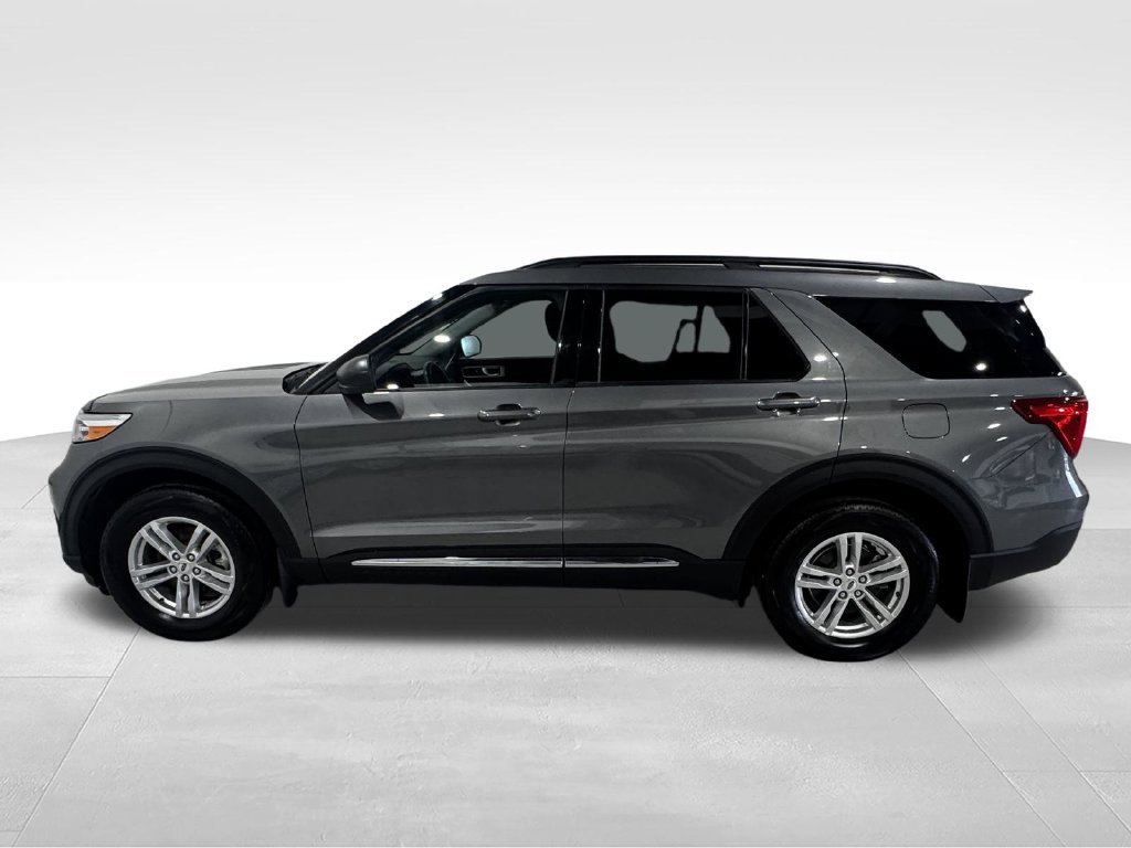 Used 2023 Ford Explorer XLT w/ Class IV Trailer Tow Package AWD/4WD image 12