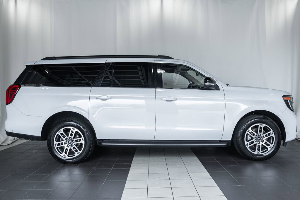 Used 2025 Ford Expedition Max Active image 3