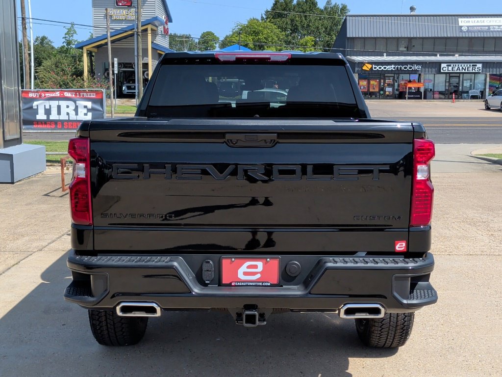 New 2026 Chevrolet Silverado 1500 Custom Trail Boss w/ LPO, Dark Essentials Package AWD/4WD image 7