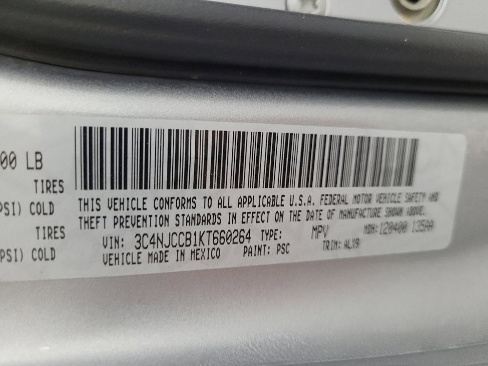 Used 2019 Jeep Compass Limited image 33