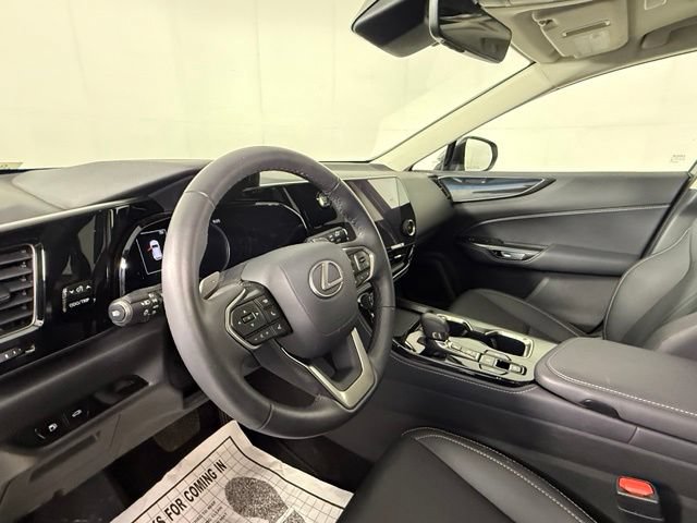 Used 2025 Lexus NX 250 FWD image 7
