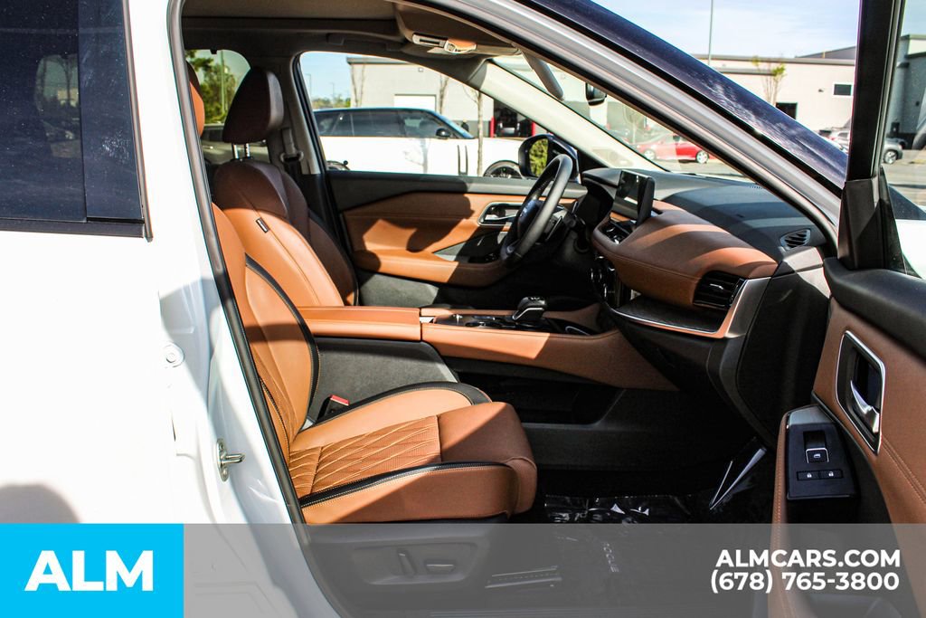 Used 2025 Nissan Rogue Platinum w/ Platinum Premium Package FWD image 21