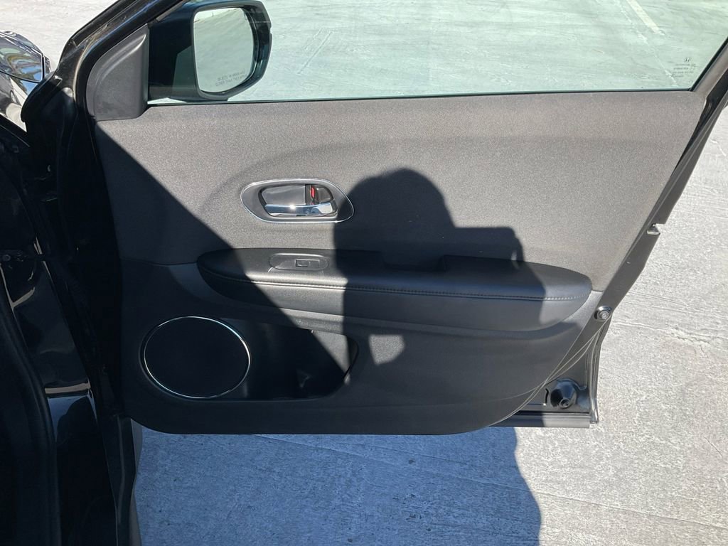 Used 2022 Honda HR-V EX image 27