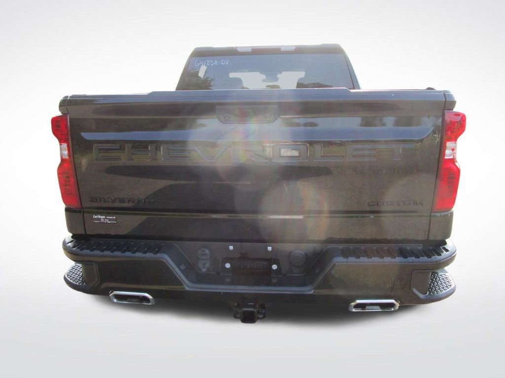 Used 2023 Chevrolet Silverado 1500 Custom Trail Boss w/ LPO, Dark Essentials Package image 9