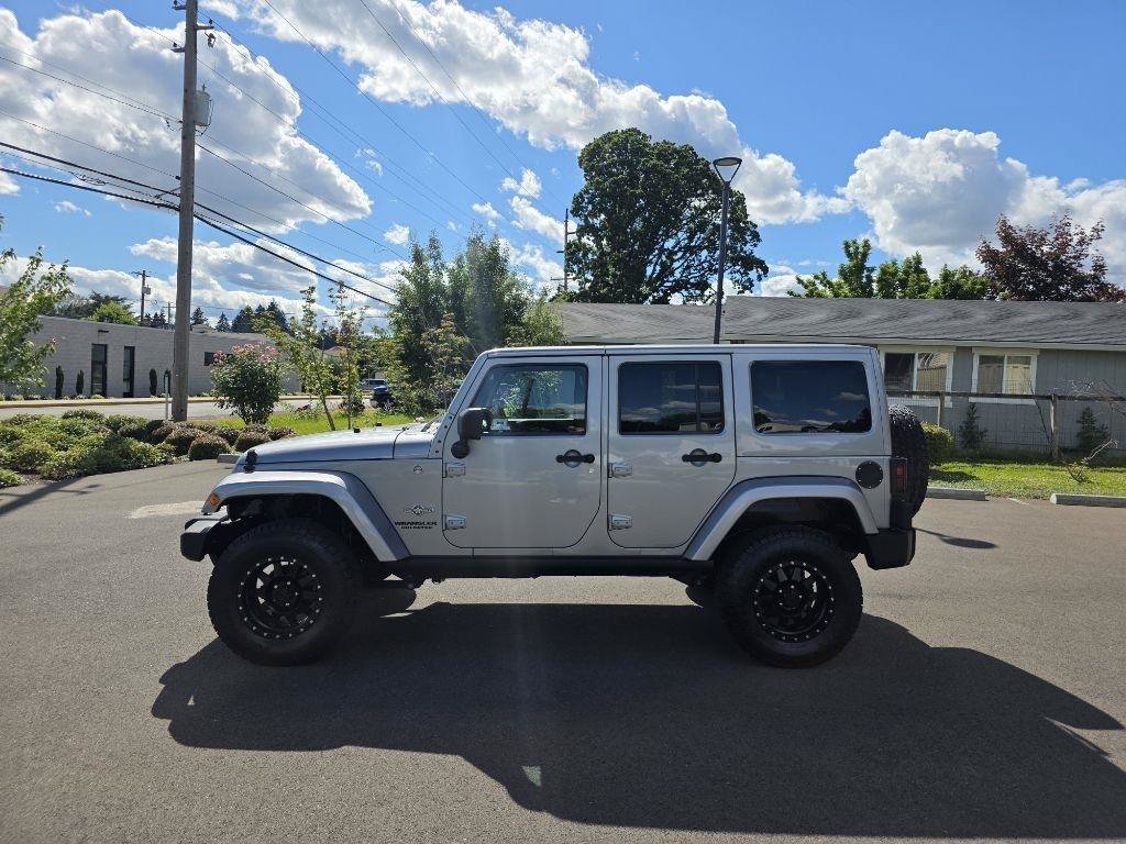 Used 2013 Jeep Wrangler Unlimited Sport AWD/4WD image 8