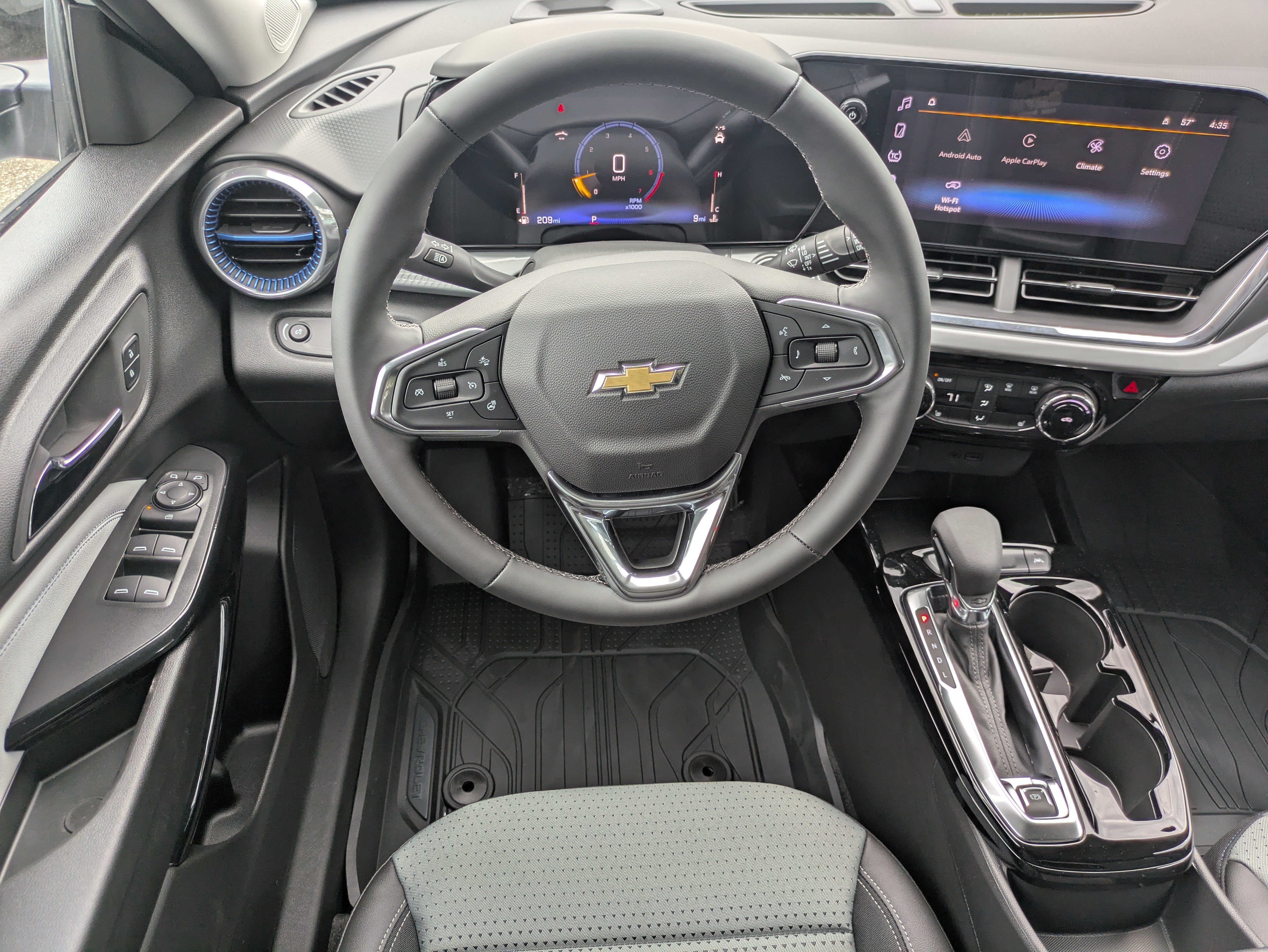 New 2026 Chevrolet Trax LT w/ Driver Confidence Package FWD image 5