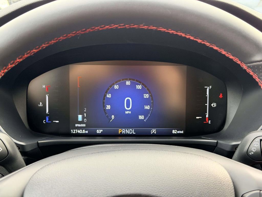 Used 2025 Ford Escape ST-Line image 9