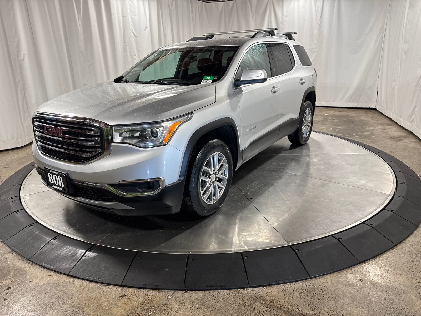 Used 2019 GMC Acadia SLE image 1