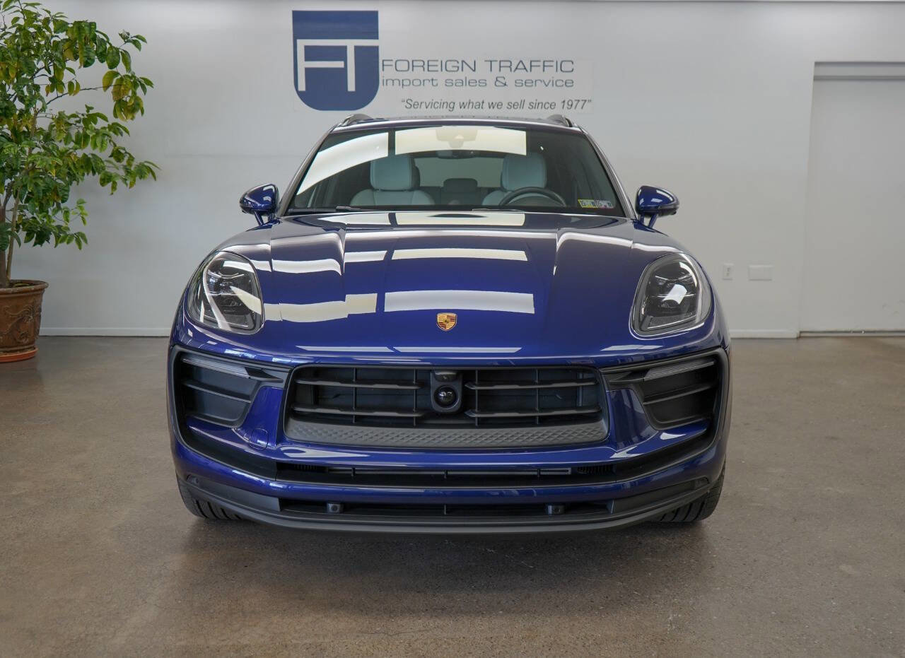Used 2024 Porsche Macan image 2