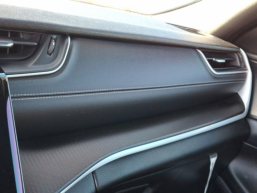 Used 2024 Jeep Grand Cherokee L Laredo w/ Luxury Tech Group I image 32