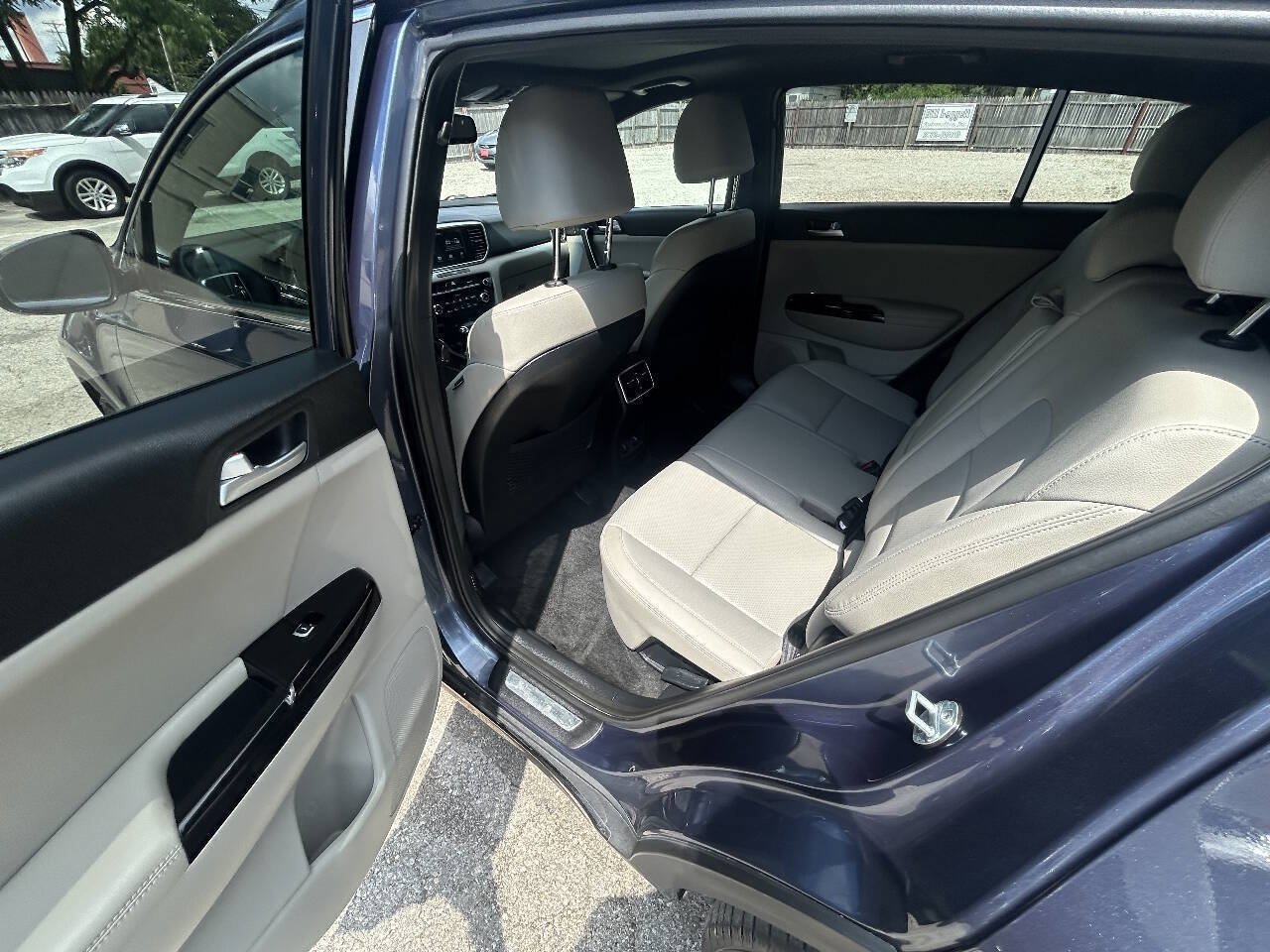Used 2020 Kia Sportage S w/ S Premium Package FWD image 7