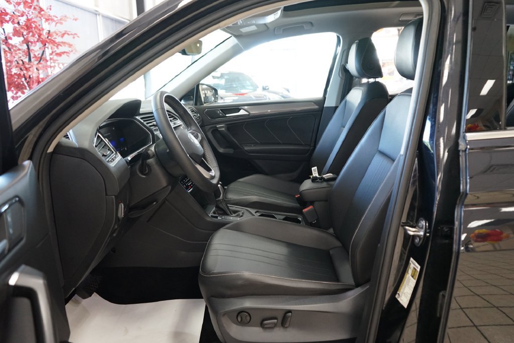 Used 2022 Volkswagen Tiguan SE FWD image 25