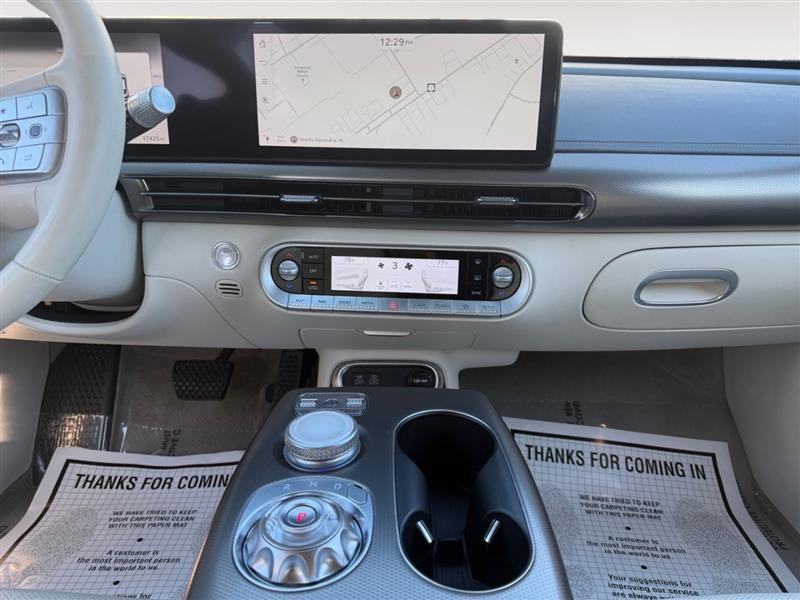 Used 2023 Genesis GV60 Advanced image 12