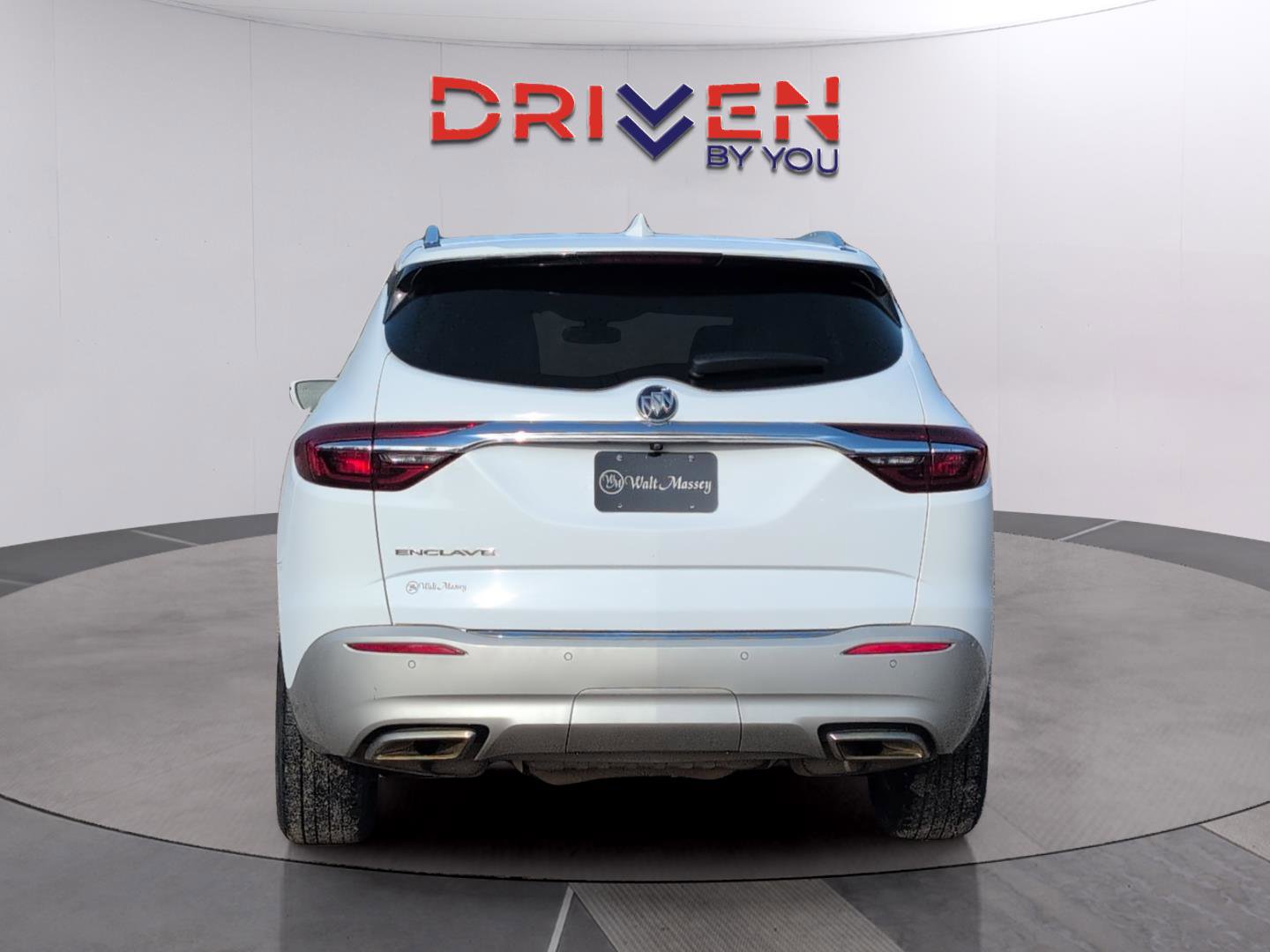 Used 2020 Buick Enclave Essence image 4