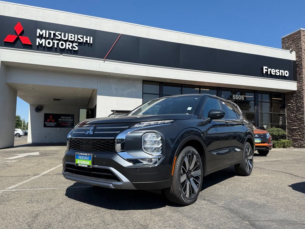 New 2026 Mitsubishi Outlander SE FWD image 1