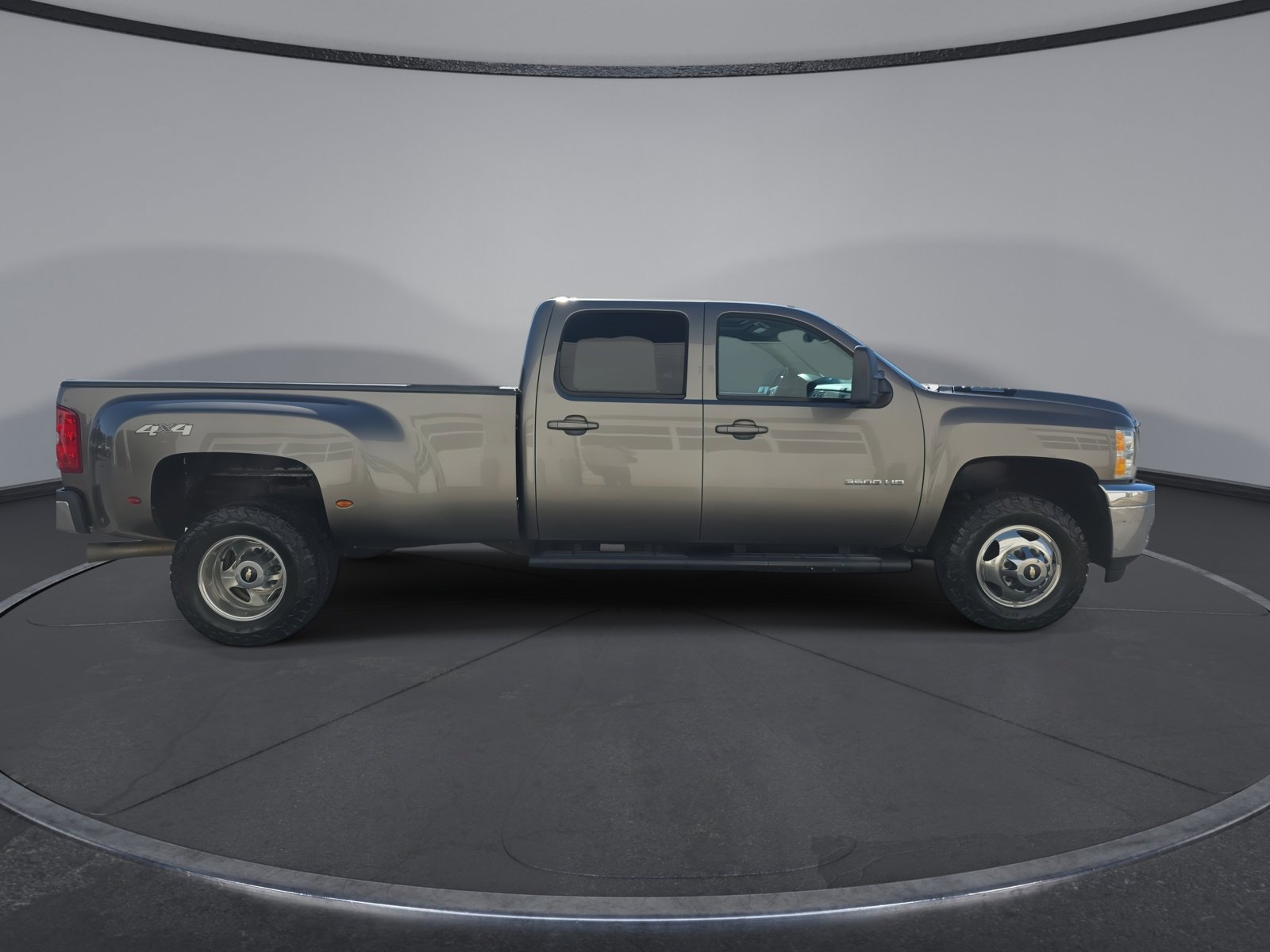 Used 2013 Chevrolet Silverado 3500 LTZ w/ LTZ Plus Package AWD/4WD image 9