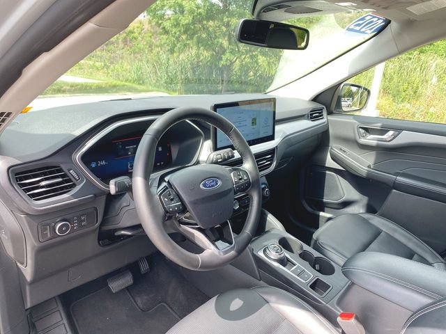Used 2025 Ford Escape Platinum AWD/4WD image 10