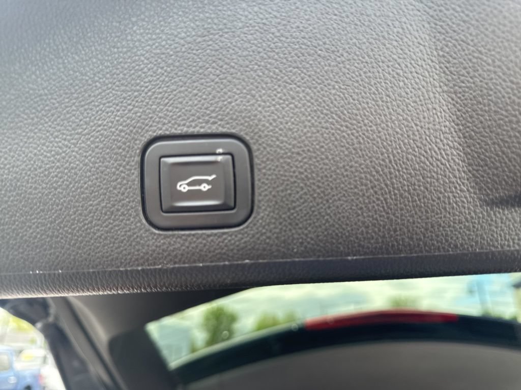 Used 2015 Cadillac SRX Performance w/ Driver Awareness Package AWD/4WD image 42