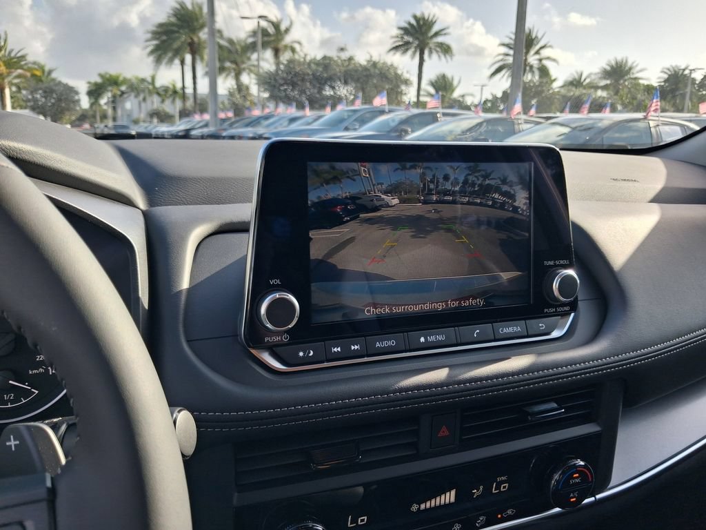 Used 2026 Nissan Rogue SV FWD image 25