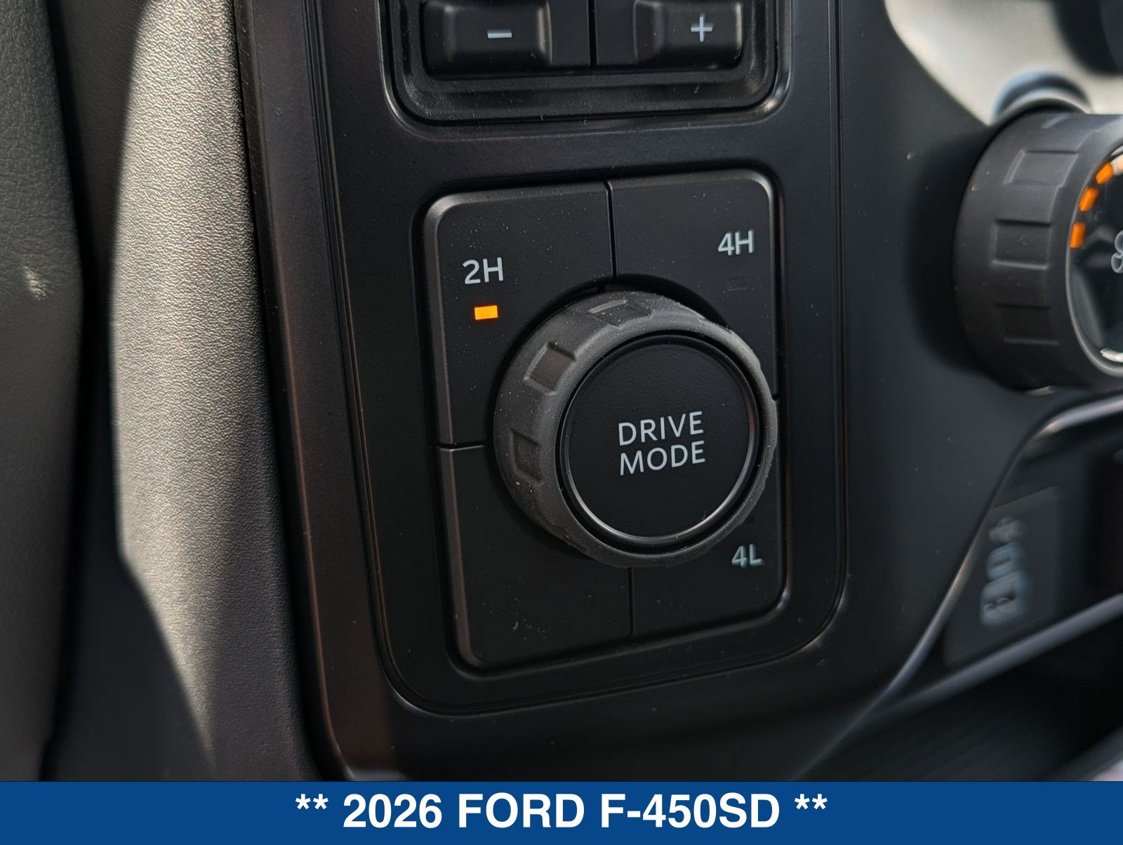 New 2026 Ford F450 XL w/ XL Chrome Package AWD/4WD image 31