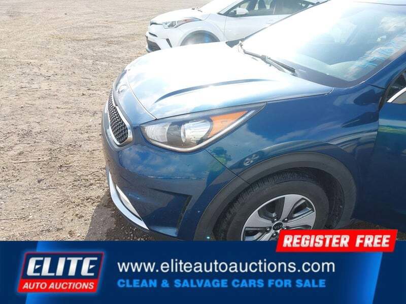 Used 2019 Kia Niro EX image 12