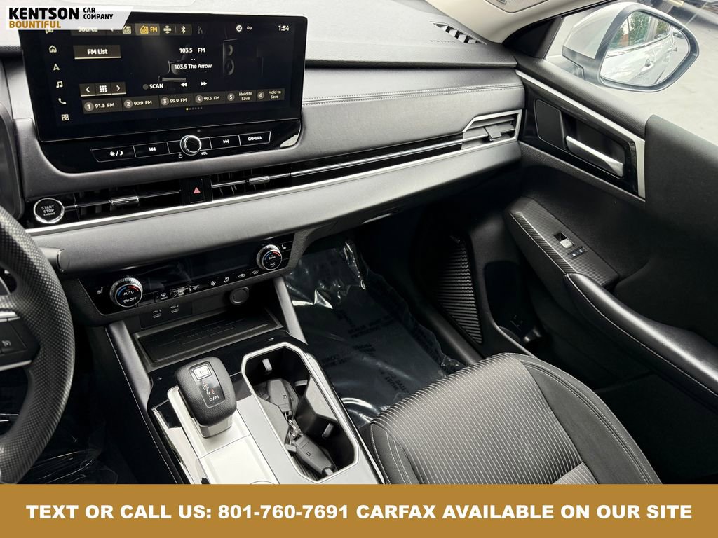 Used 2025 Mitsubishi Outlander ES image 24