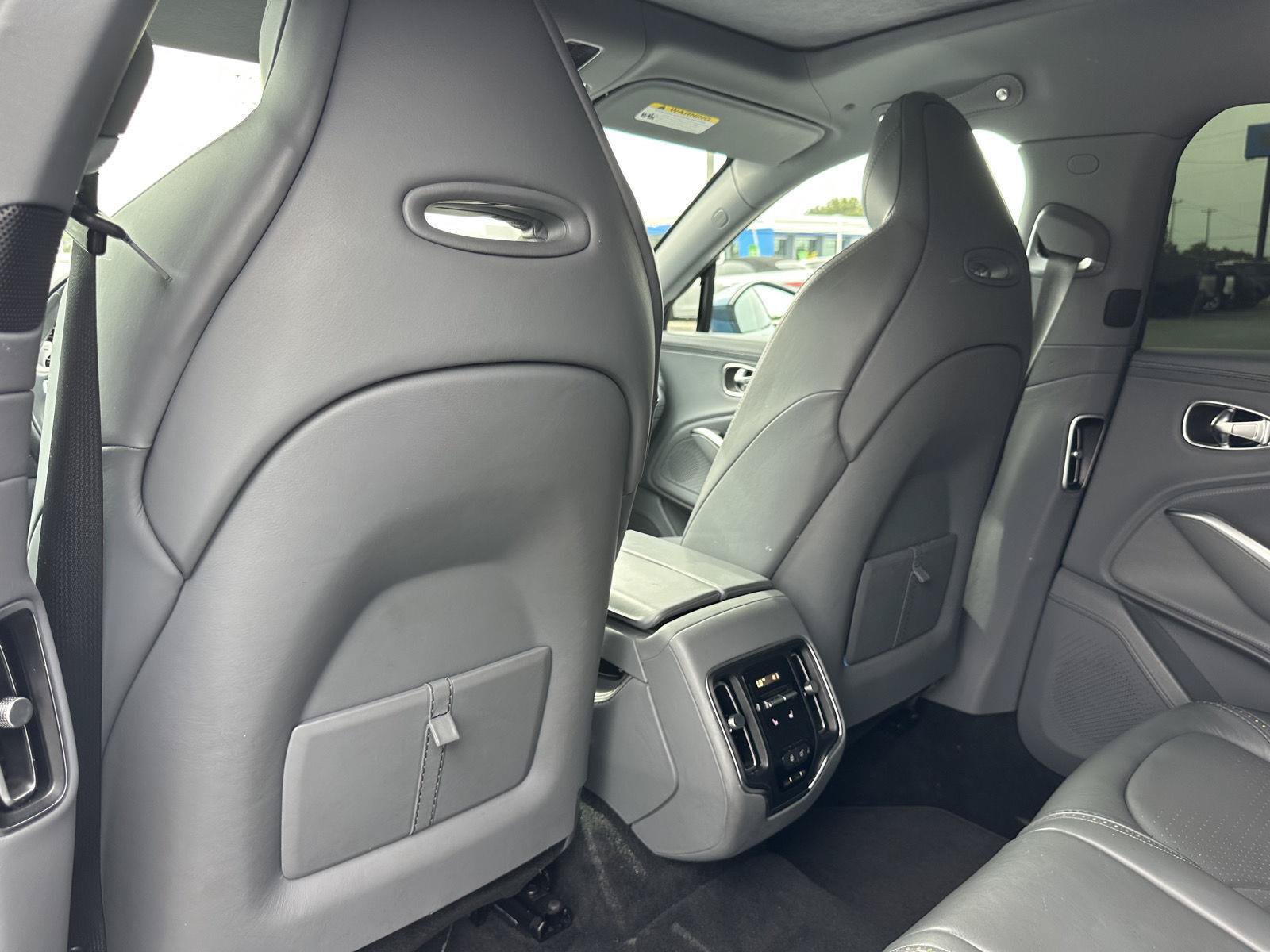 Used 2021 Aston Martin DBX AWD/4WD image 24