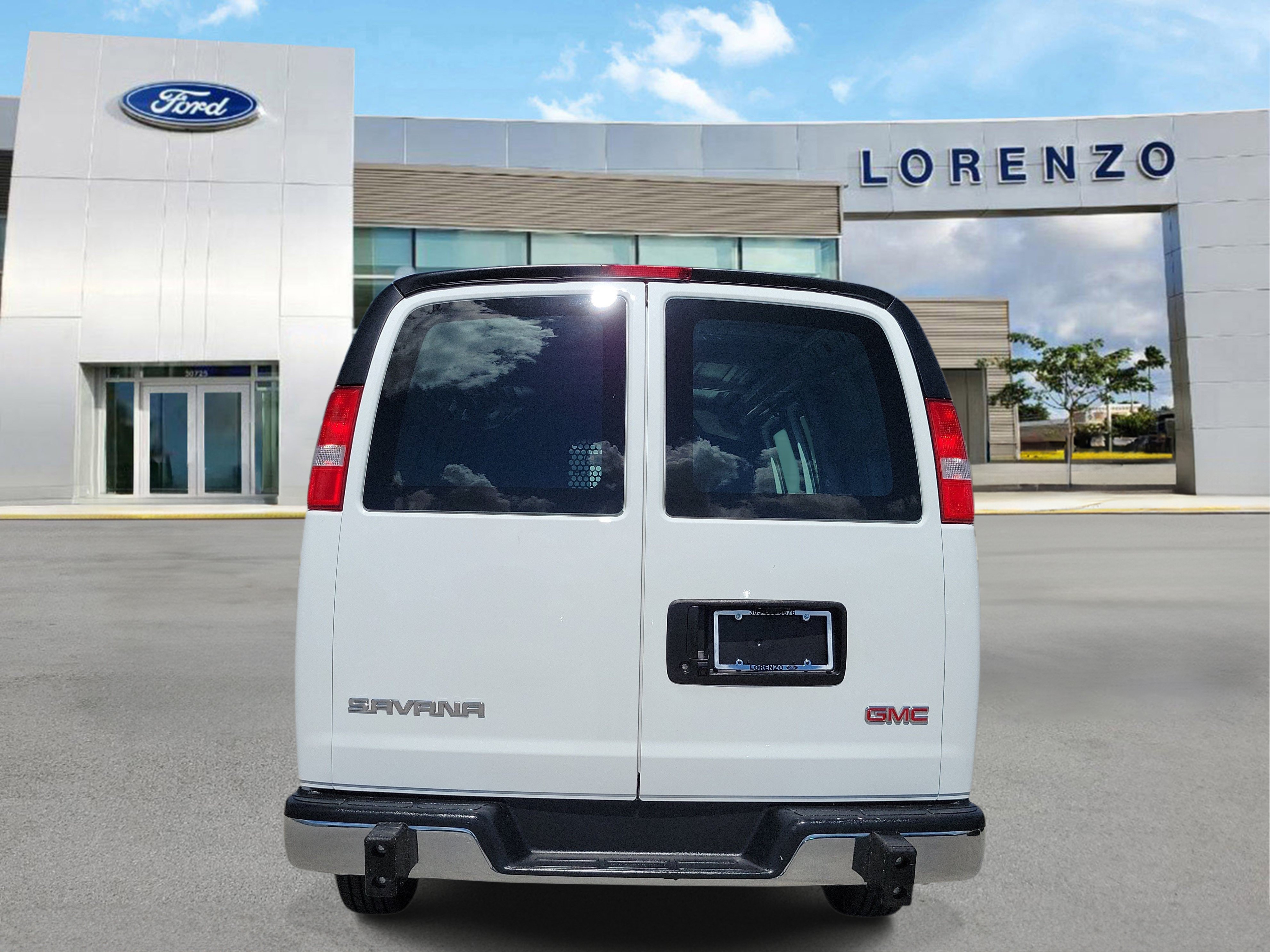 Used 2024 GMC Savana 2500 w/ Driver Convenience Package RWD image 6
