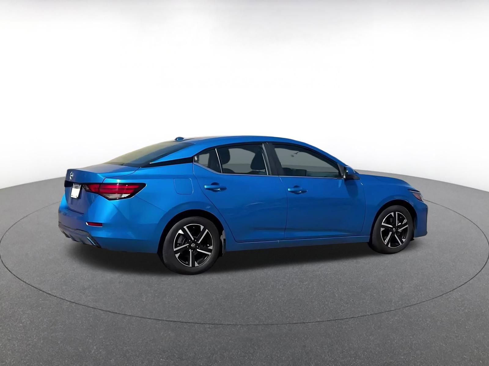 Used 2025 Nissan Sentra SV FWD image 15