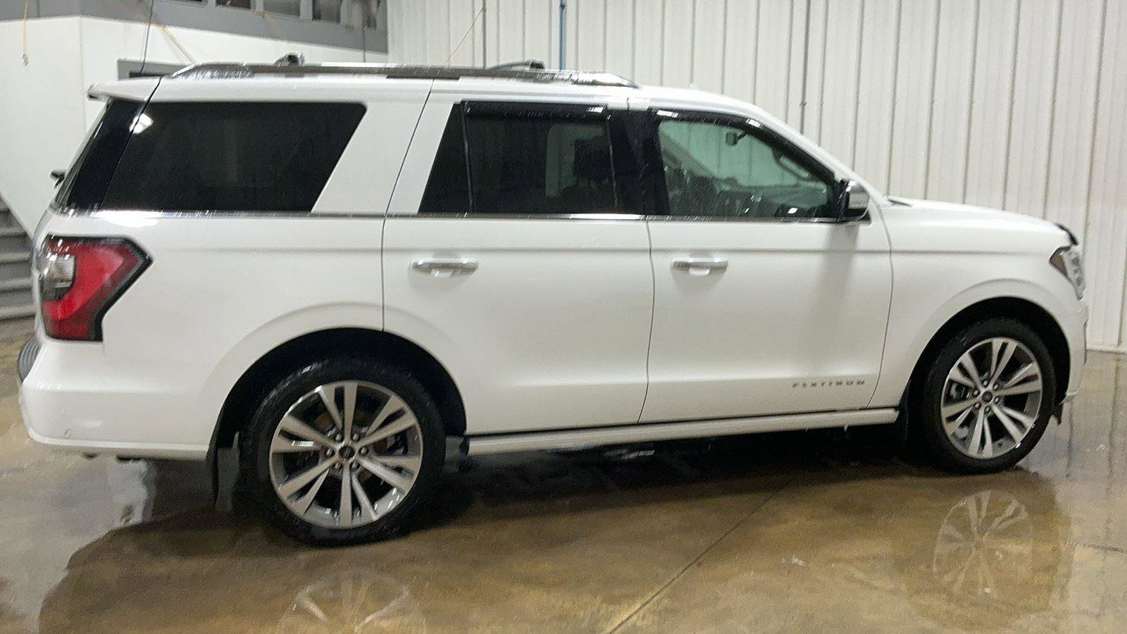 Certified 2021 Ford Expedition Platinum image 3