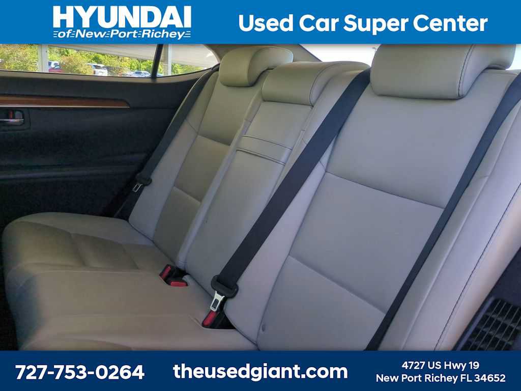 Used 2013 Lexus ES 300h w/ Premium Pkg FWD image 13
