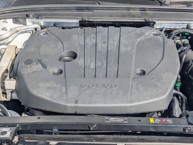 Used 2023 Volvo V60 B5 Cross Country Plus image 22
