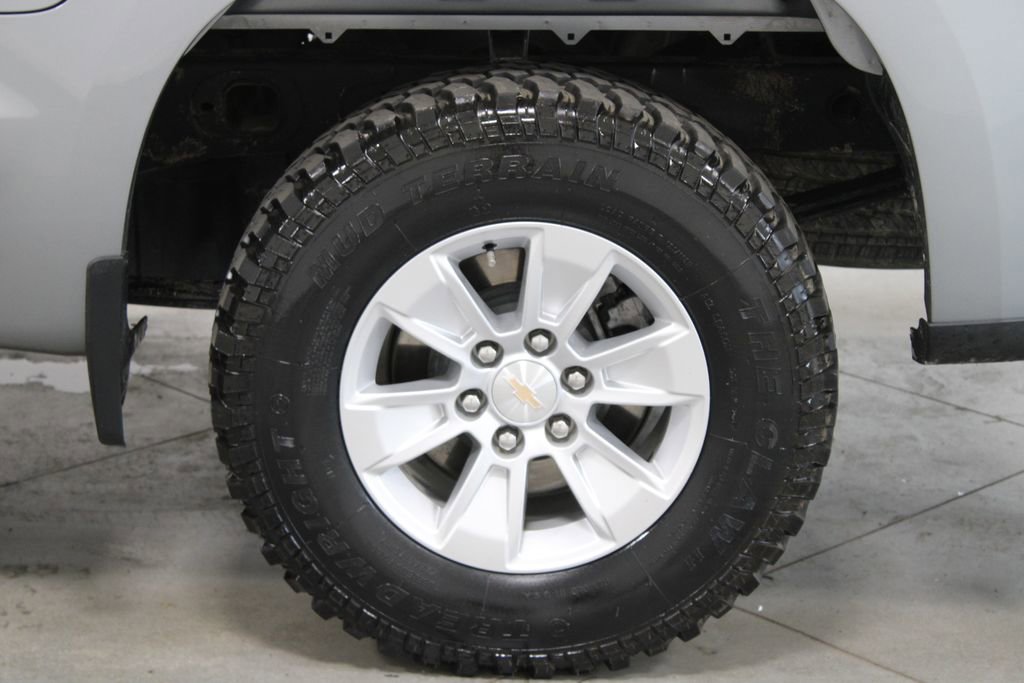 Used 2024 Chevrolet Silverado 1500 LT image 16