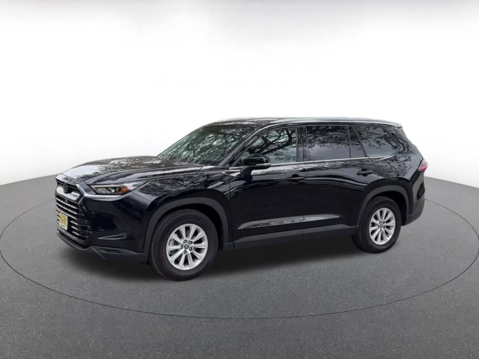 Used 2025 Toyota Grand Highlander FWD image 8