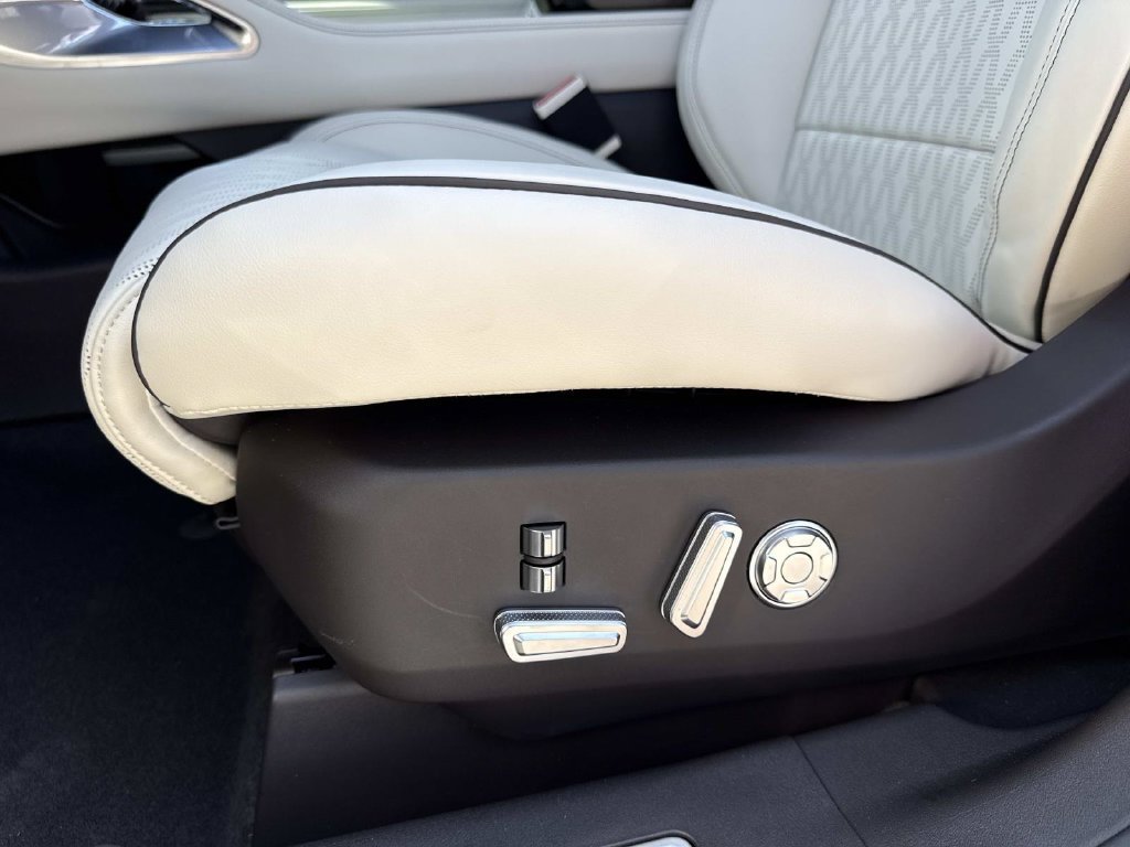 New 2026 Lincoln Nautilus Black Label AWD/4WD image 20